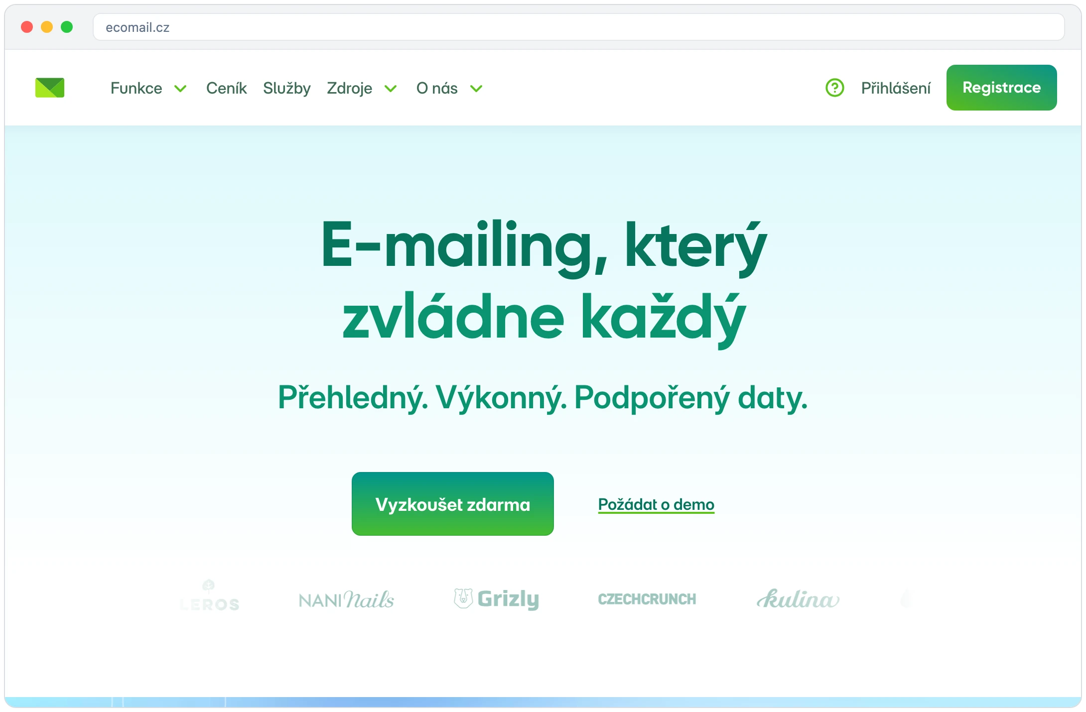Titulní stránka Ecomail s heslem E-mailing, který zvládne každý a logy českých značek